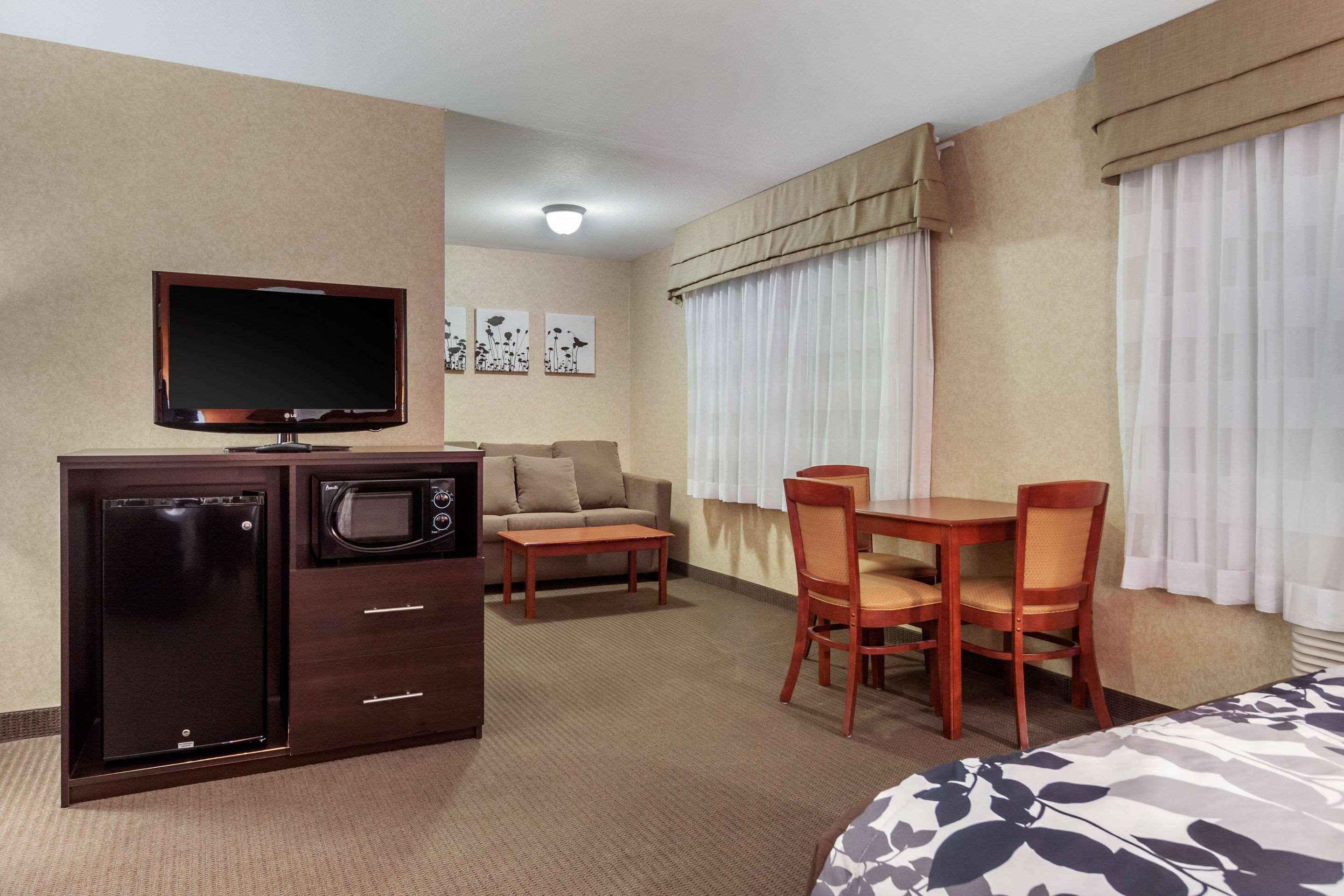 Sleep Inn & Suites Hays I-70 Extérieur photo