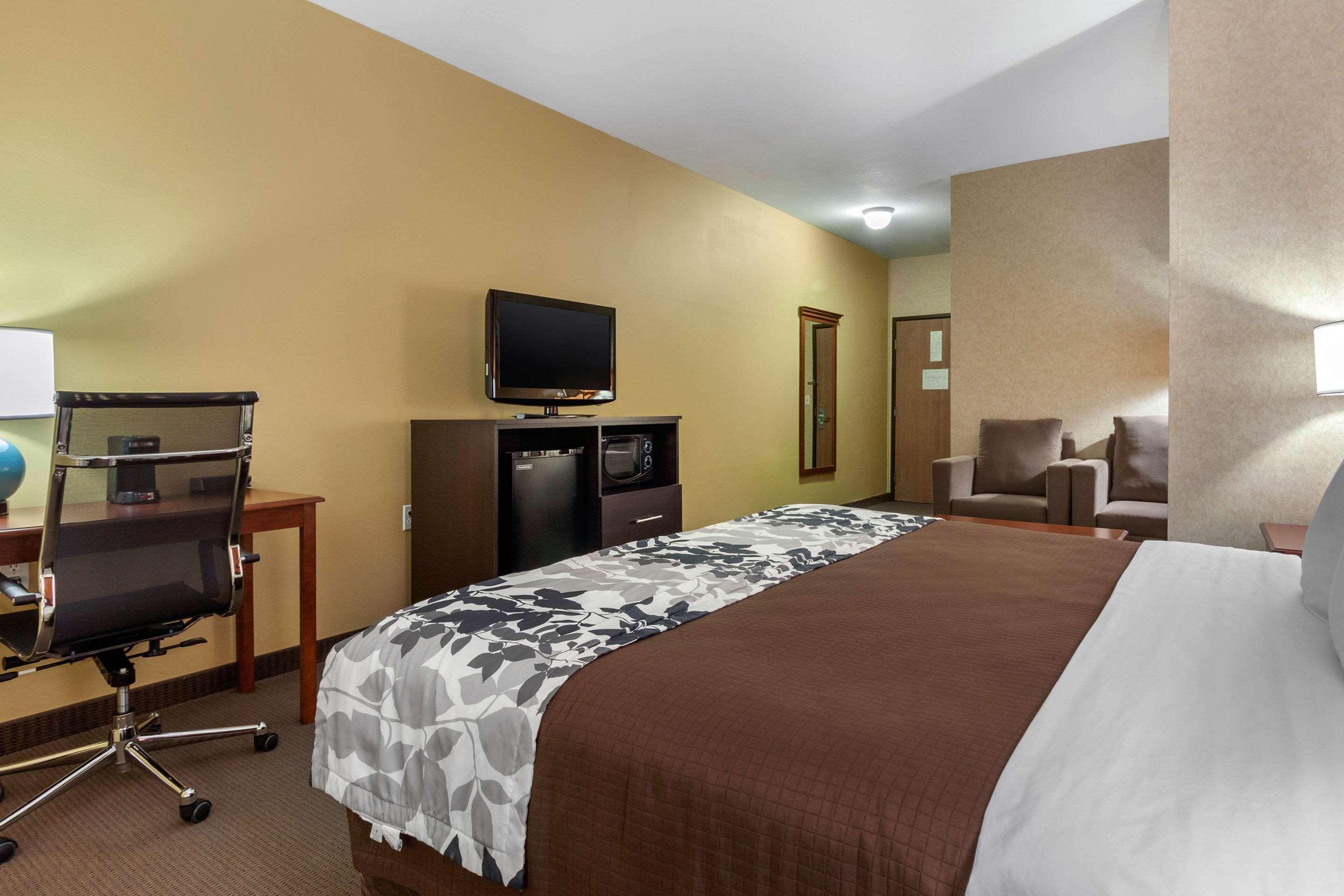 Sleep Inn & Suites Hays I-70 Extérieur photo